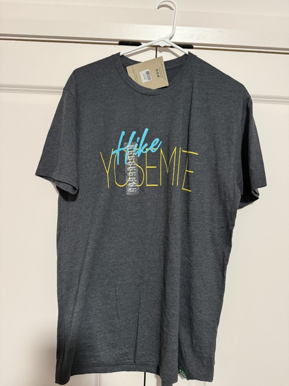 New With Tags - Wild Tribute - Gray Hike Yosemite National Park T-shirt - Size L